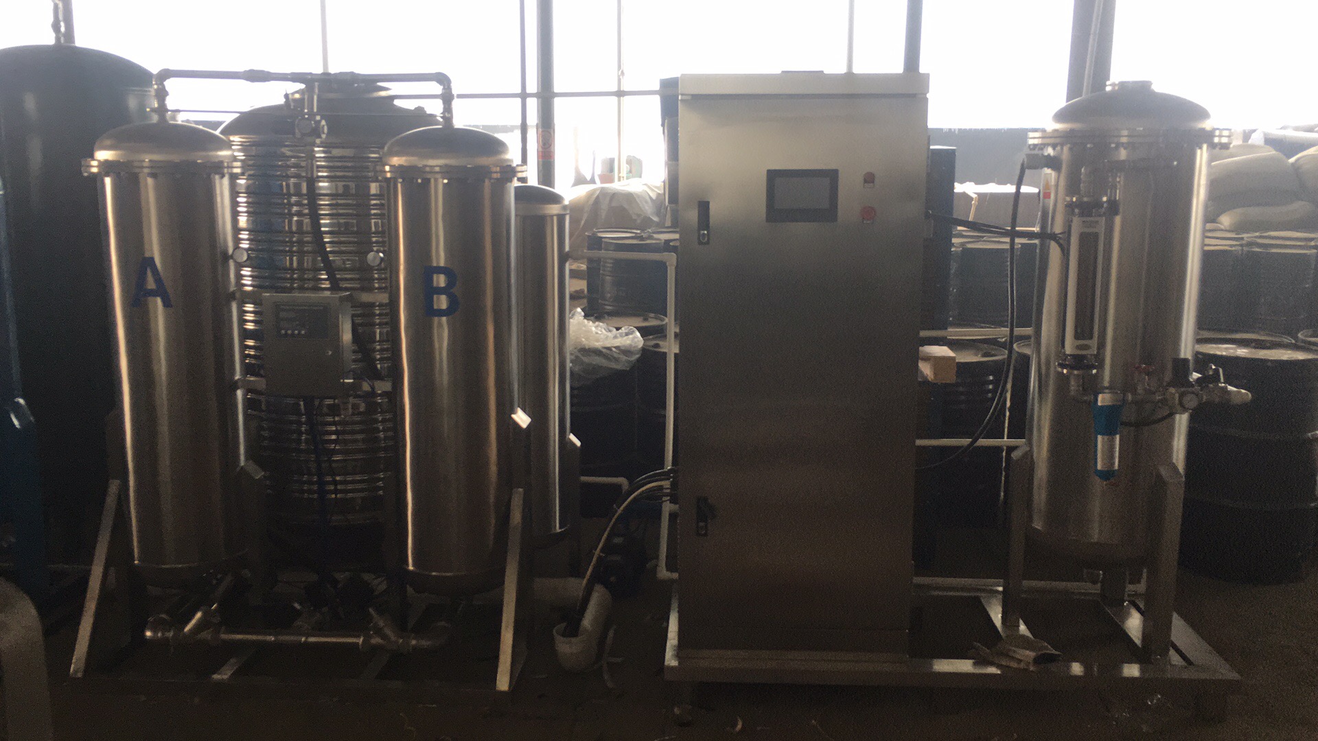 某省機場2套1000克空氣源臭氧發(fā)生器現(xiàn)場圖